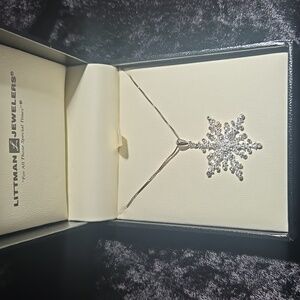 Stetling Silver Snowflake Pendant Necklace